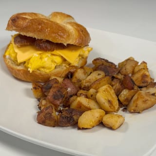 CROISSANT EGG SANDWICH