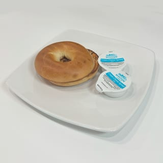 TOASTED BAGEL W. CREAM CHEESE