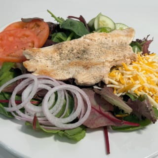 MIX GREENS W/ GRILLED CHICKEN