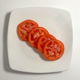 SLICED TOMATOES